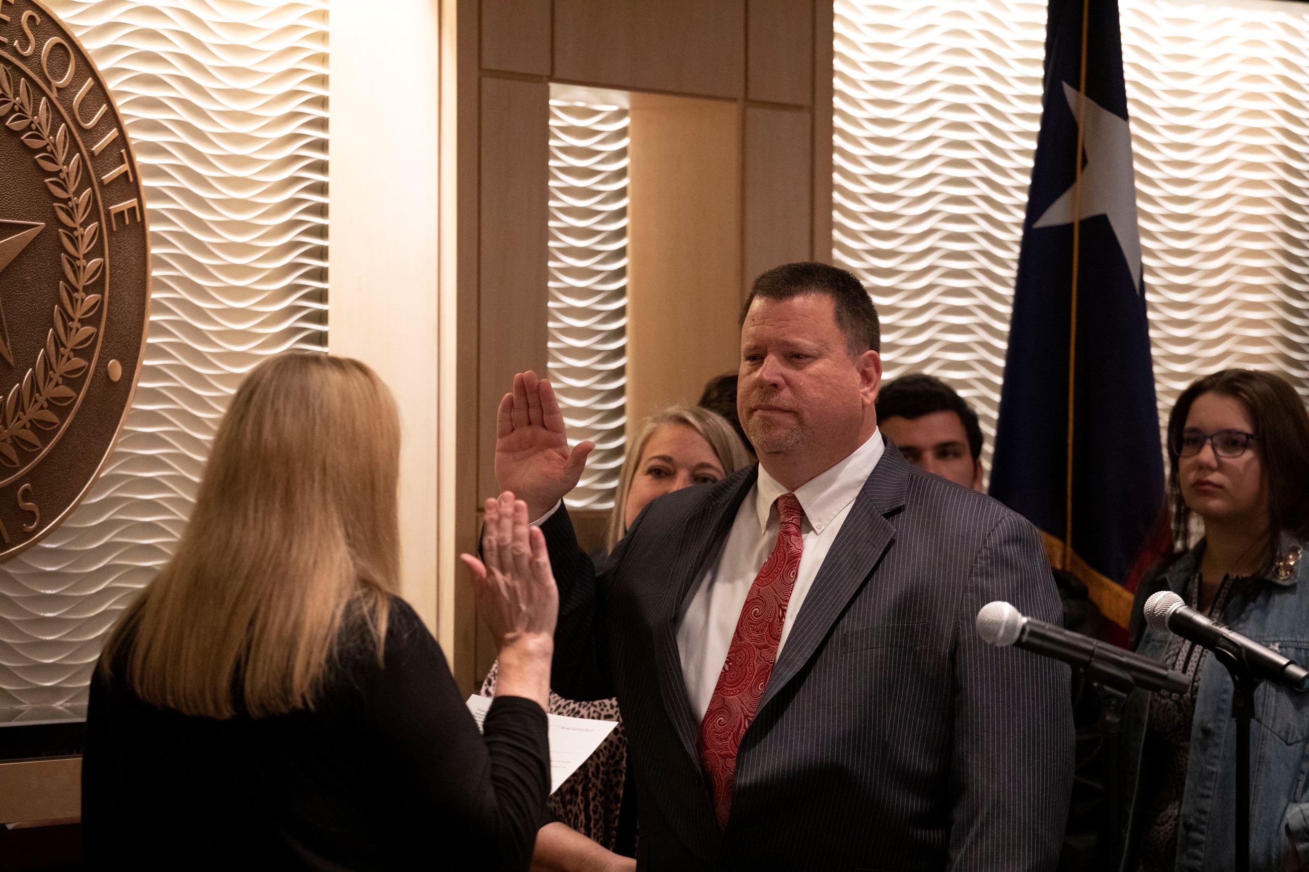 Mayor Archer takes oath of office