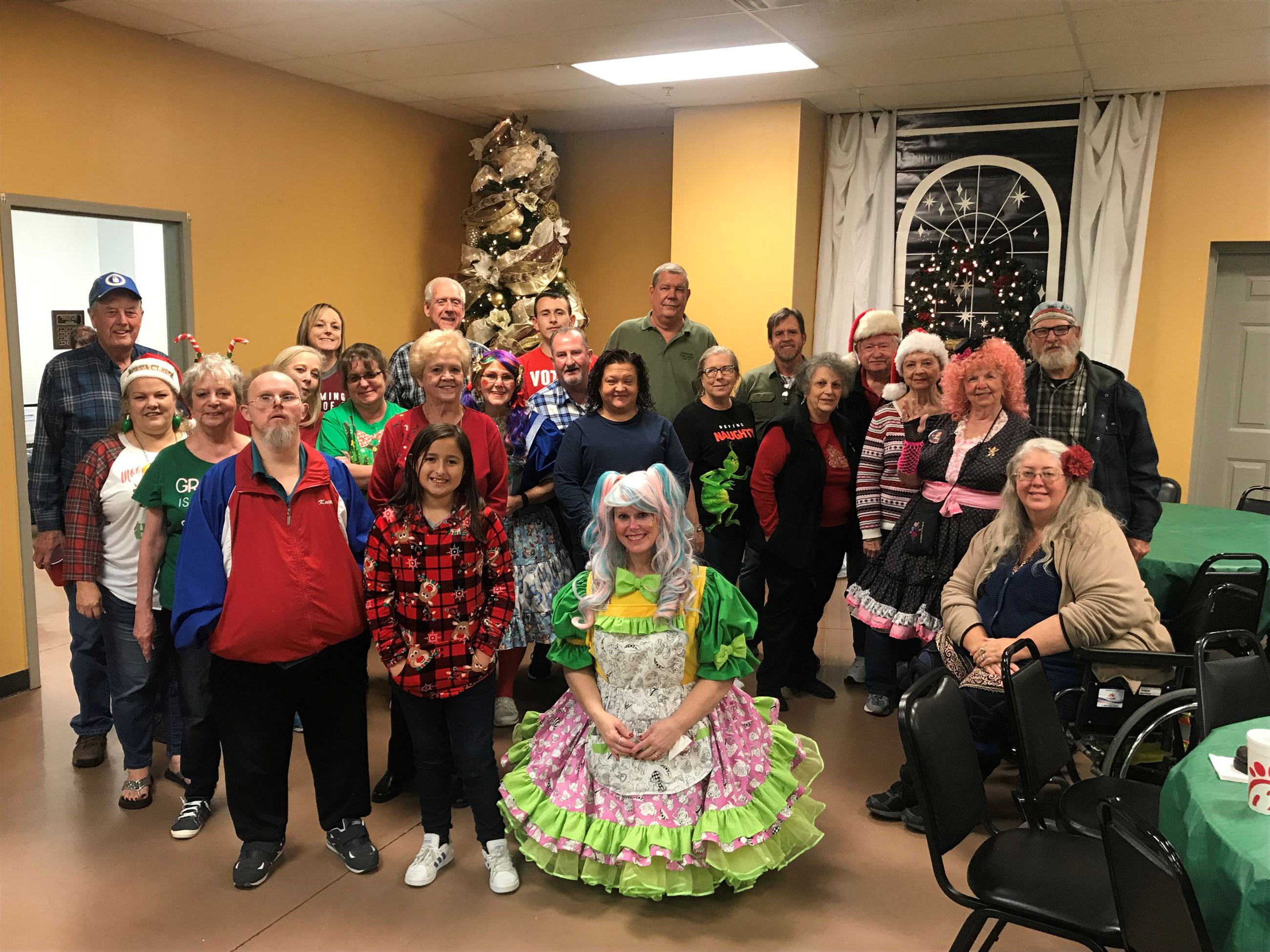 Mesquite Elks Lodge 2404 holiday volunteers