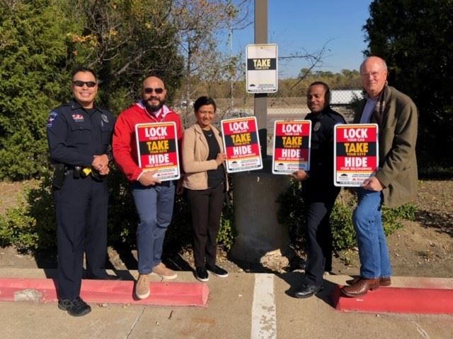 Take Lock Hide signs Holiday inn