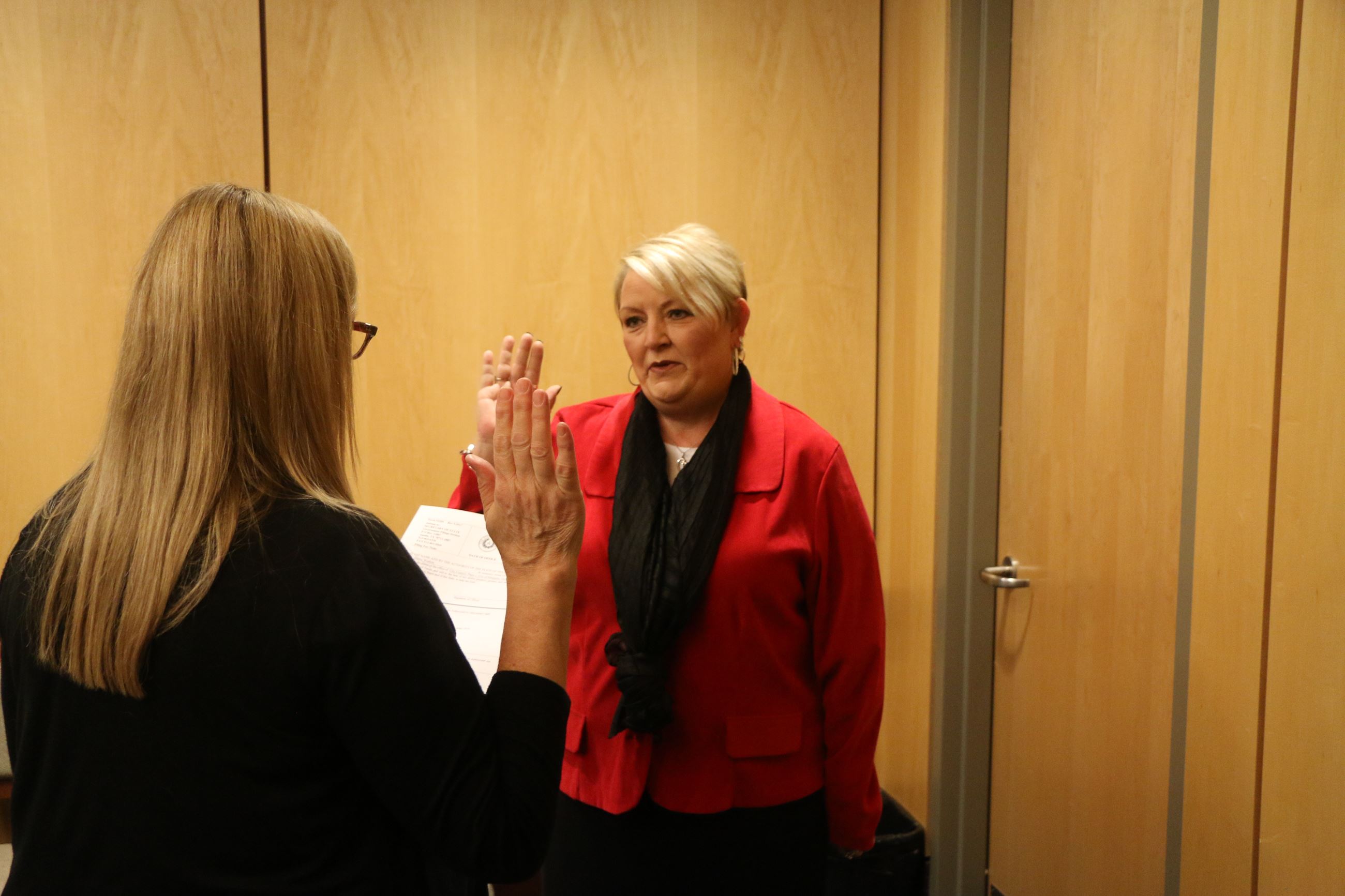 Sherry Wisdom takes oath of office 12/26/2019