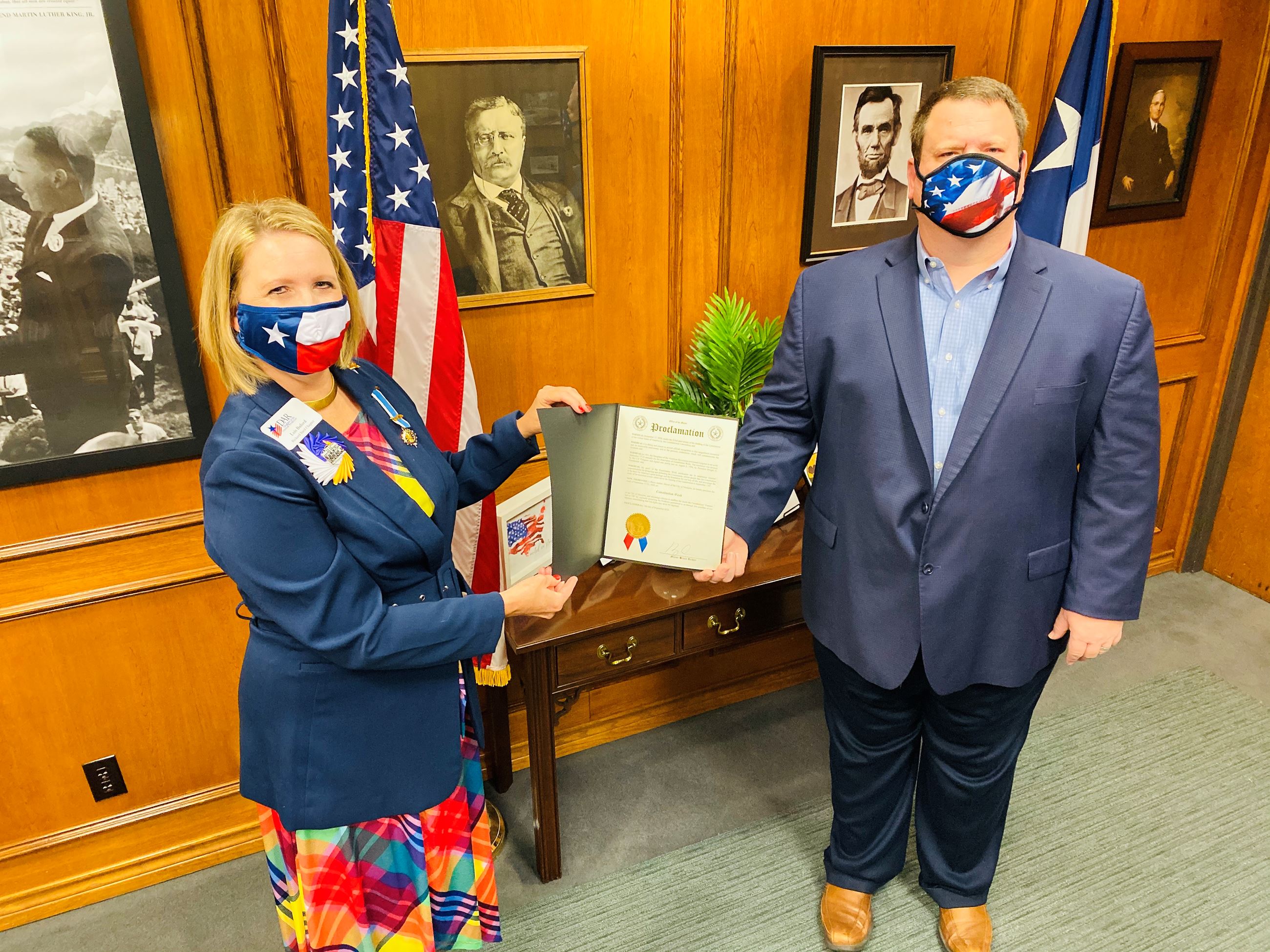 Lois Burford and Mayor Archer