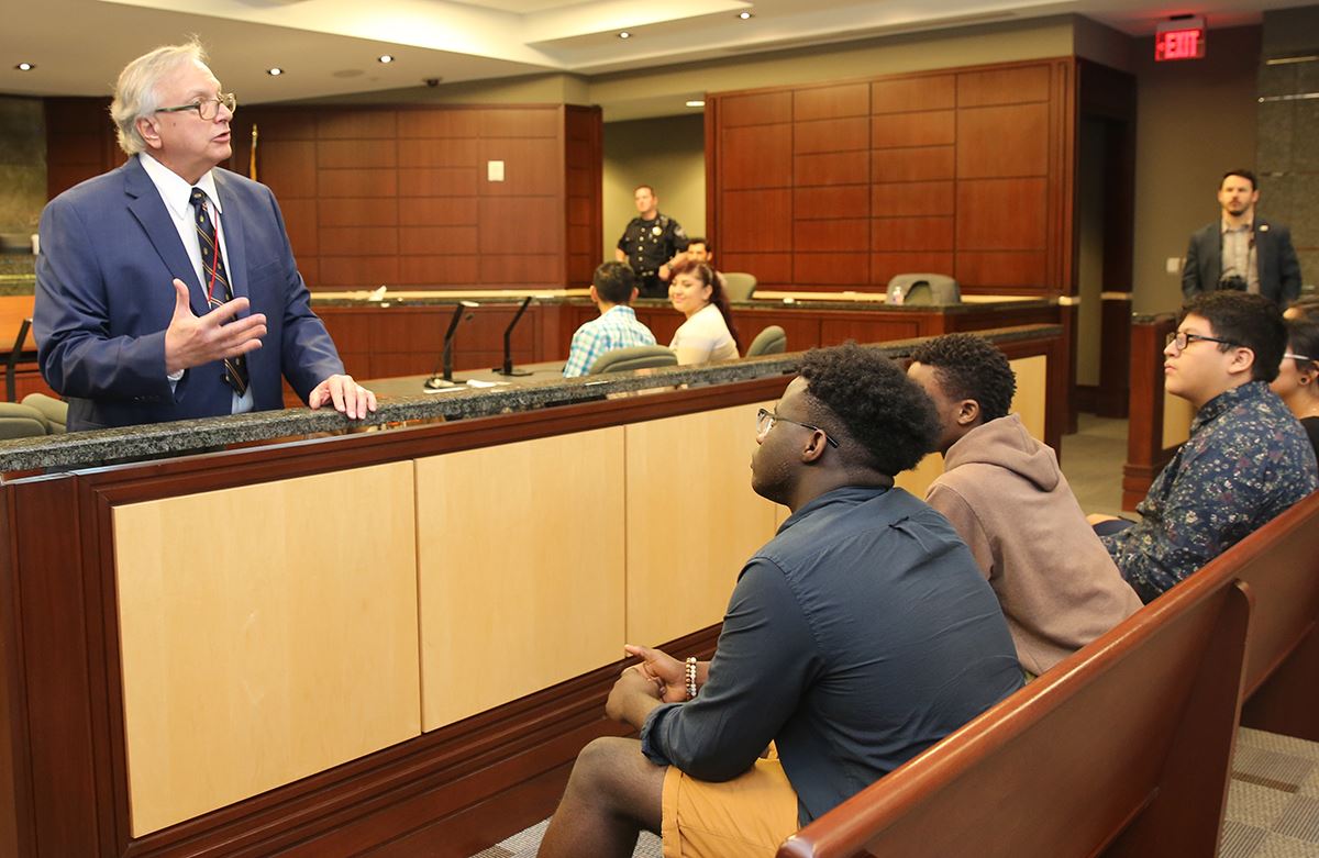 Judge Steve Crane speaks with students on Student Government Day - Mesquite TX