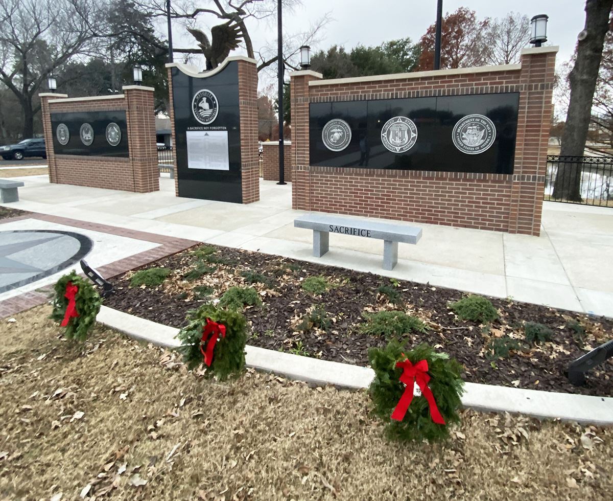 Wreaths Across America - Mesquite Veterans Memorial - Medallion wall with eagle - Mesquite TX