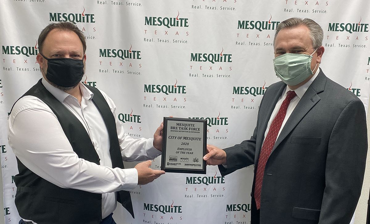 1-5-21 Steven Bridges WorkforceSolutionsGreaterDallas presents Employer of Yr Award to Cliff Keheley