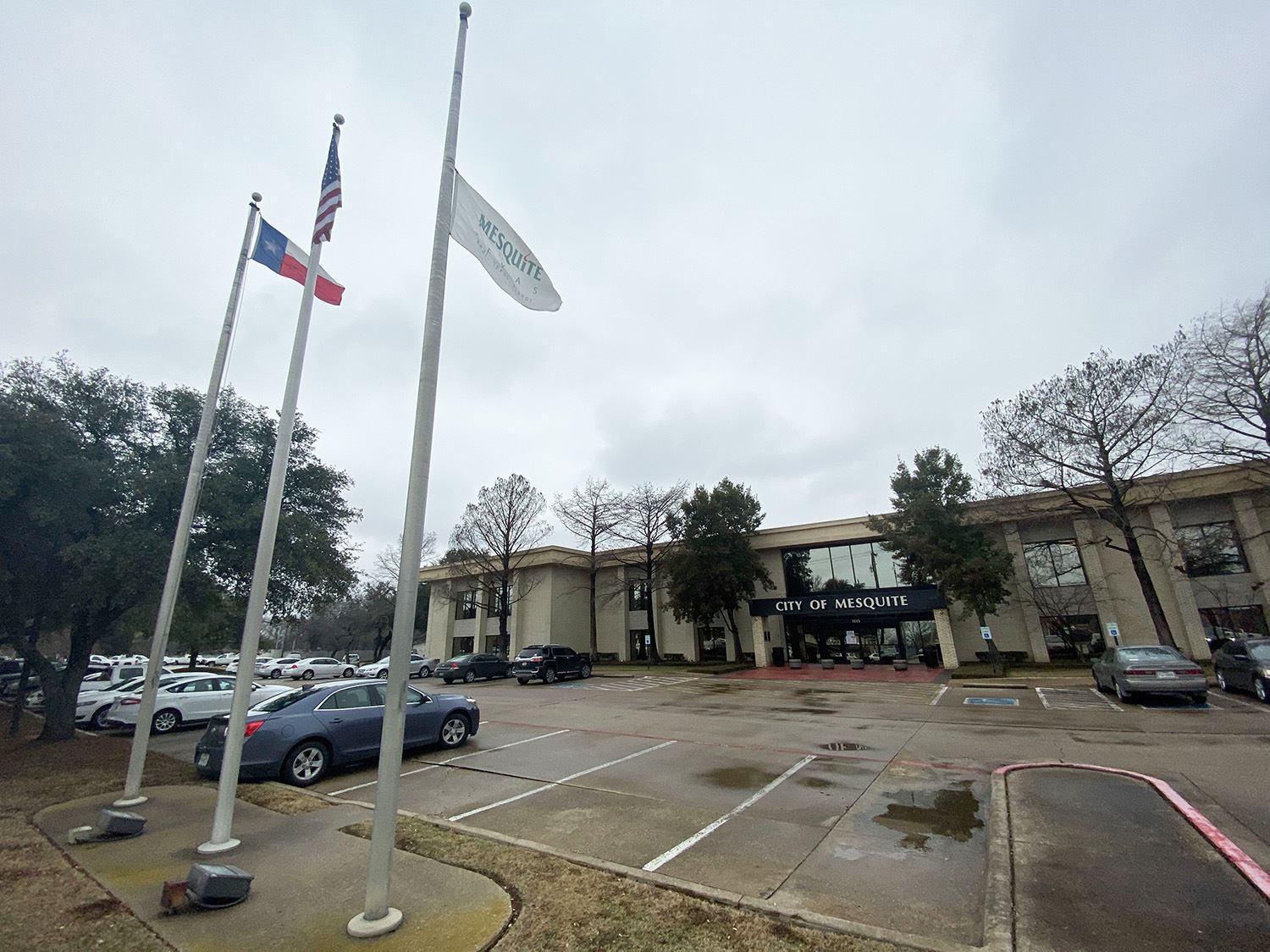 1-22-21 City flag at Municipal Center flown at half-staff for passing of former Mayor Bob Beard - Me