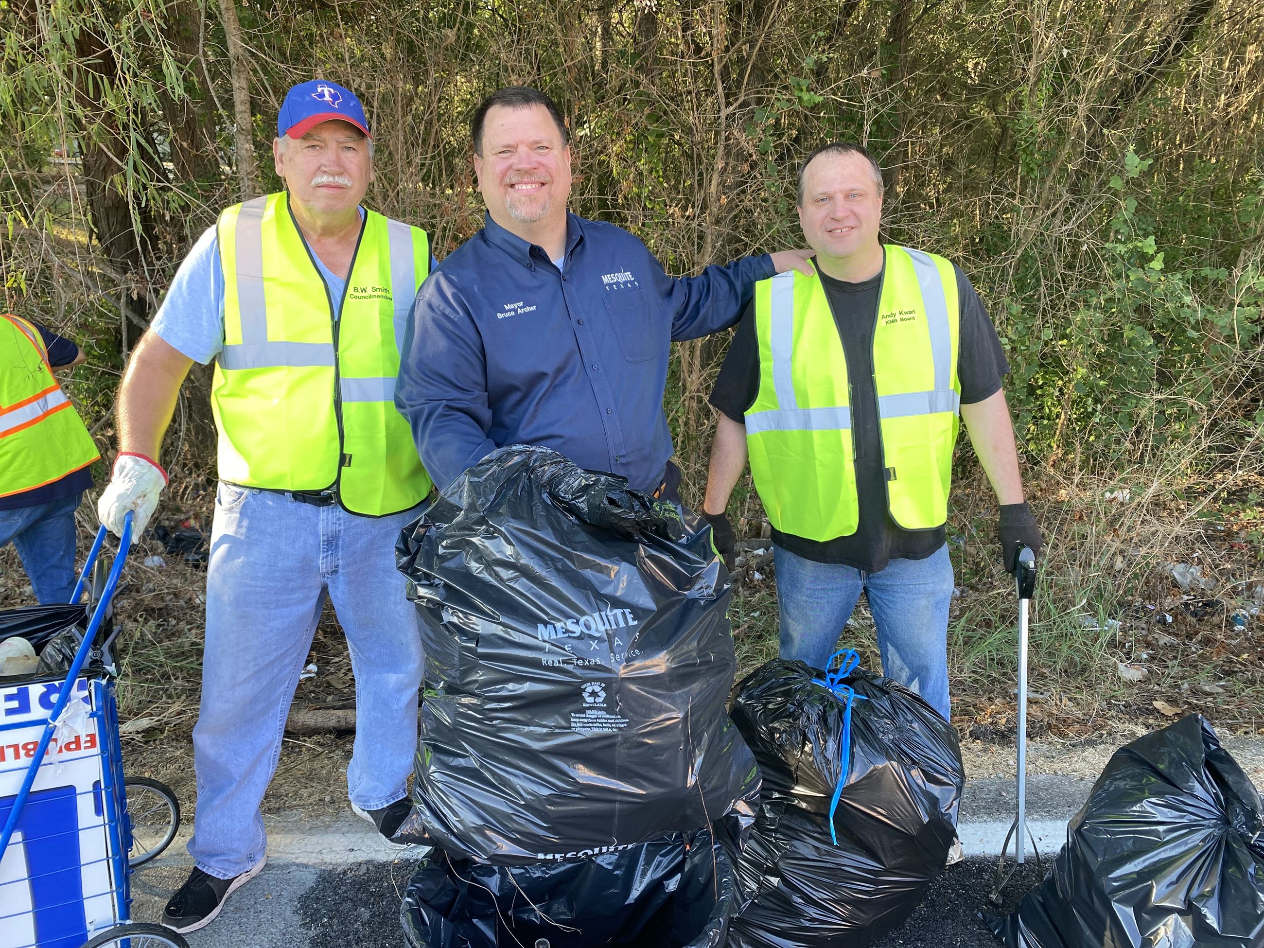 Mayor Archer, BW Smith and volunteer