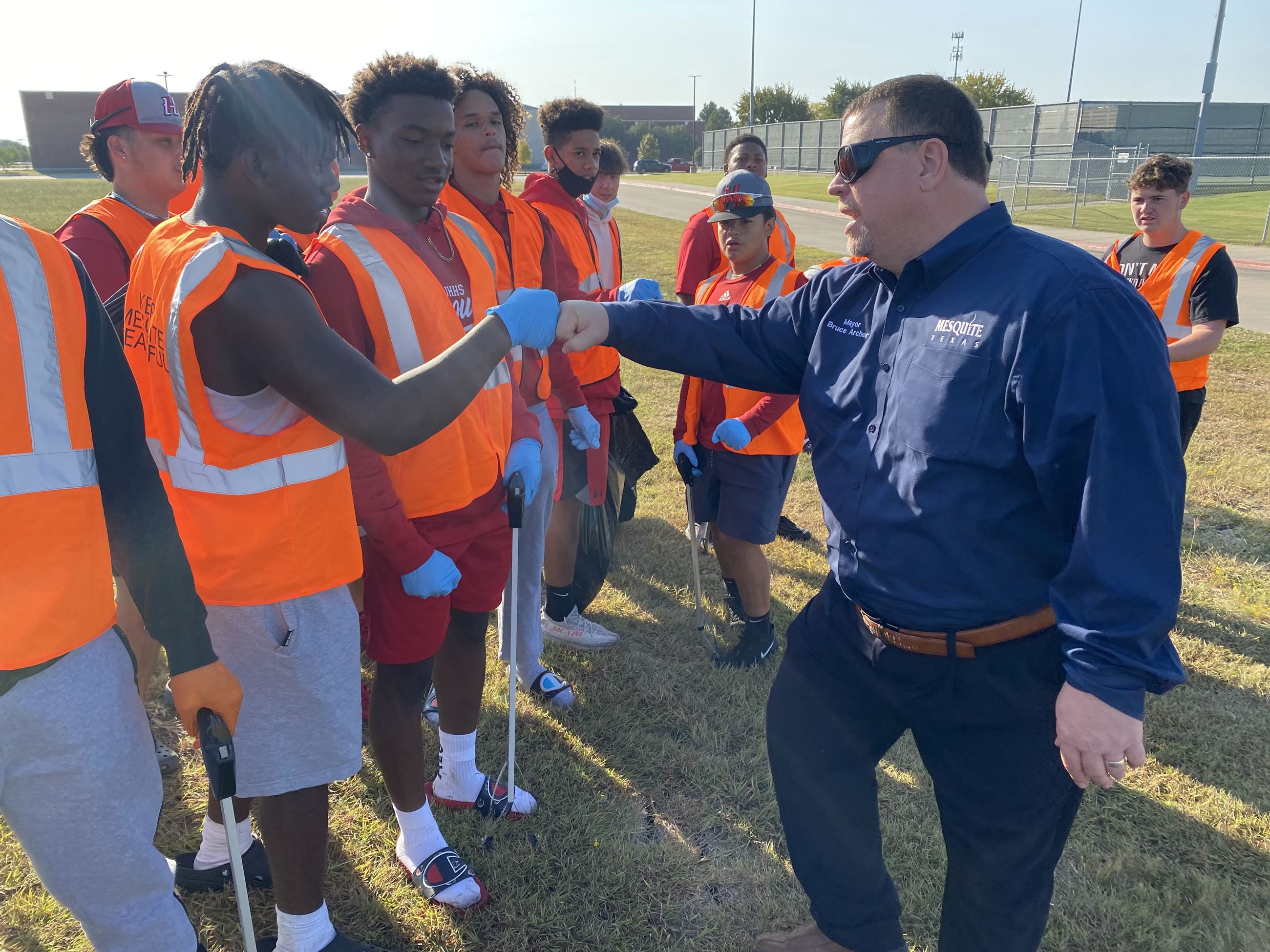 Mayor Archer thanks volunteers