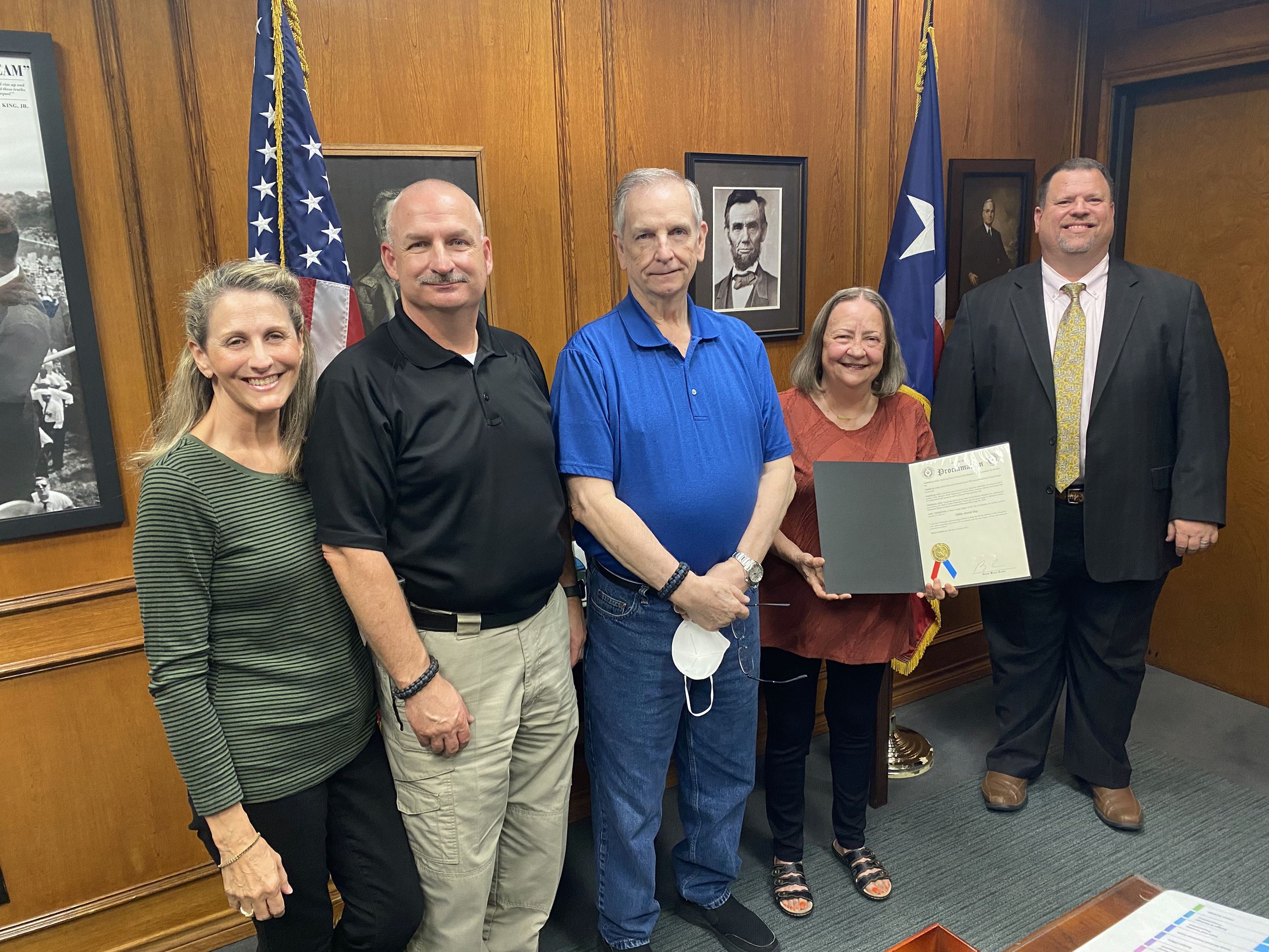 millie arnold family and mayor bruce archer