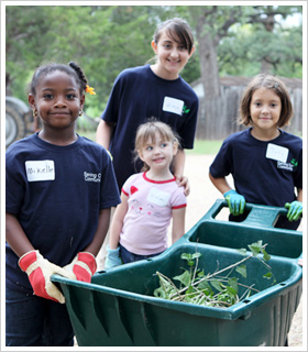 Children volunteering